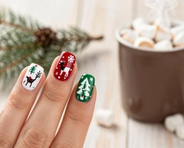 25 Glam 3D Christmas Nails to Get You in the Holiday Spirit! 25 Glam 3D Christmas Nails to Get You in the Holiday Spirit!