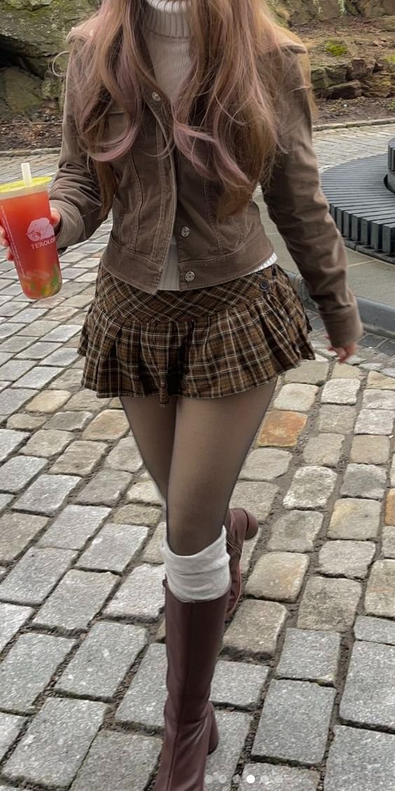 How to Create Stunning Casual Church Outfits That Make a Statement! - 6. Layered Outfits for Versatility 1