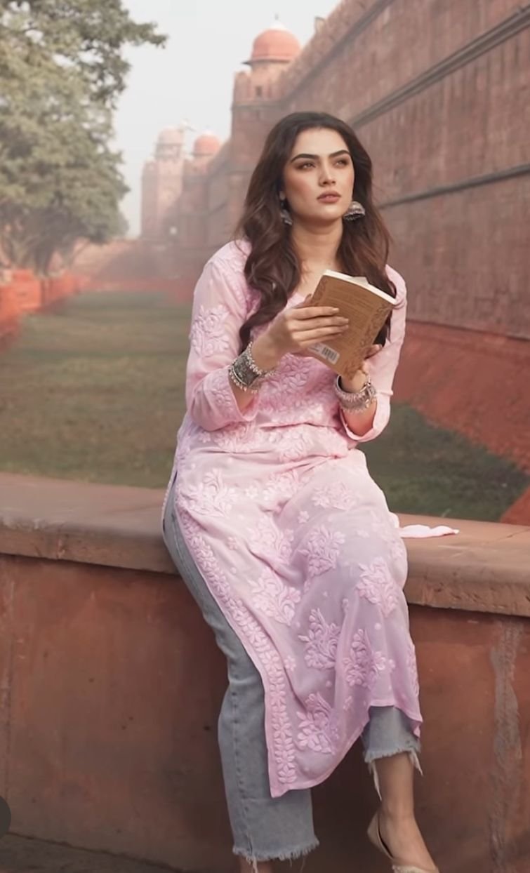 The Ultimate Guide to Selecting a Kurti That Flatters Your Body Type - 5. Embrace Colors and Patterns 1